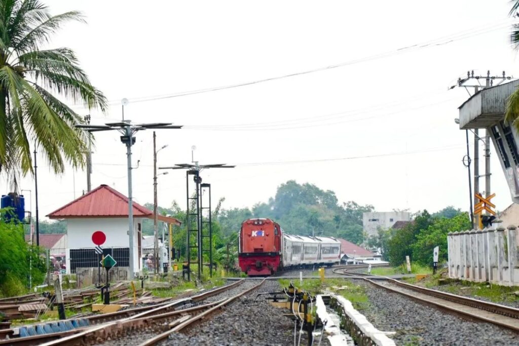 KAI-Tanjungkarang-4