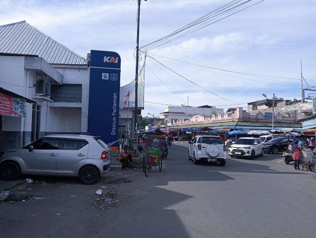 Wisatawan-Dominasi-Kereta-Pariaman-Ekspres-saat-Lebaran-1-2