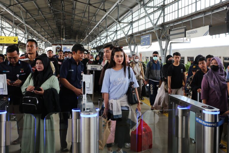 KAI-109-Juta-Pelanggan-Gunakan-Face-Recognition-1-2